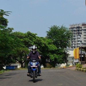 Bajaj Discover M Review Pics Specs