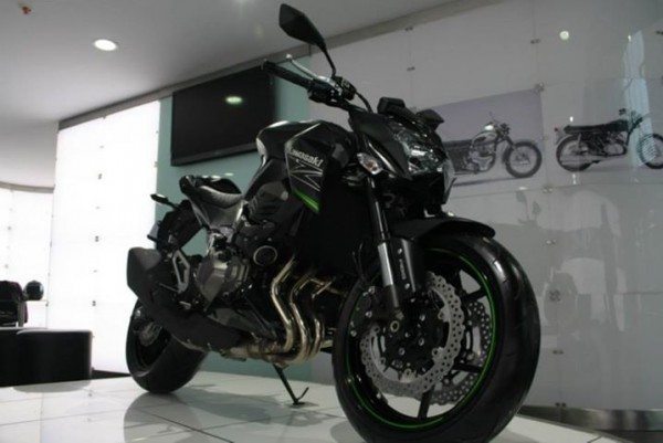 Kawasaki Z800 India Launch Price Pics  (1)