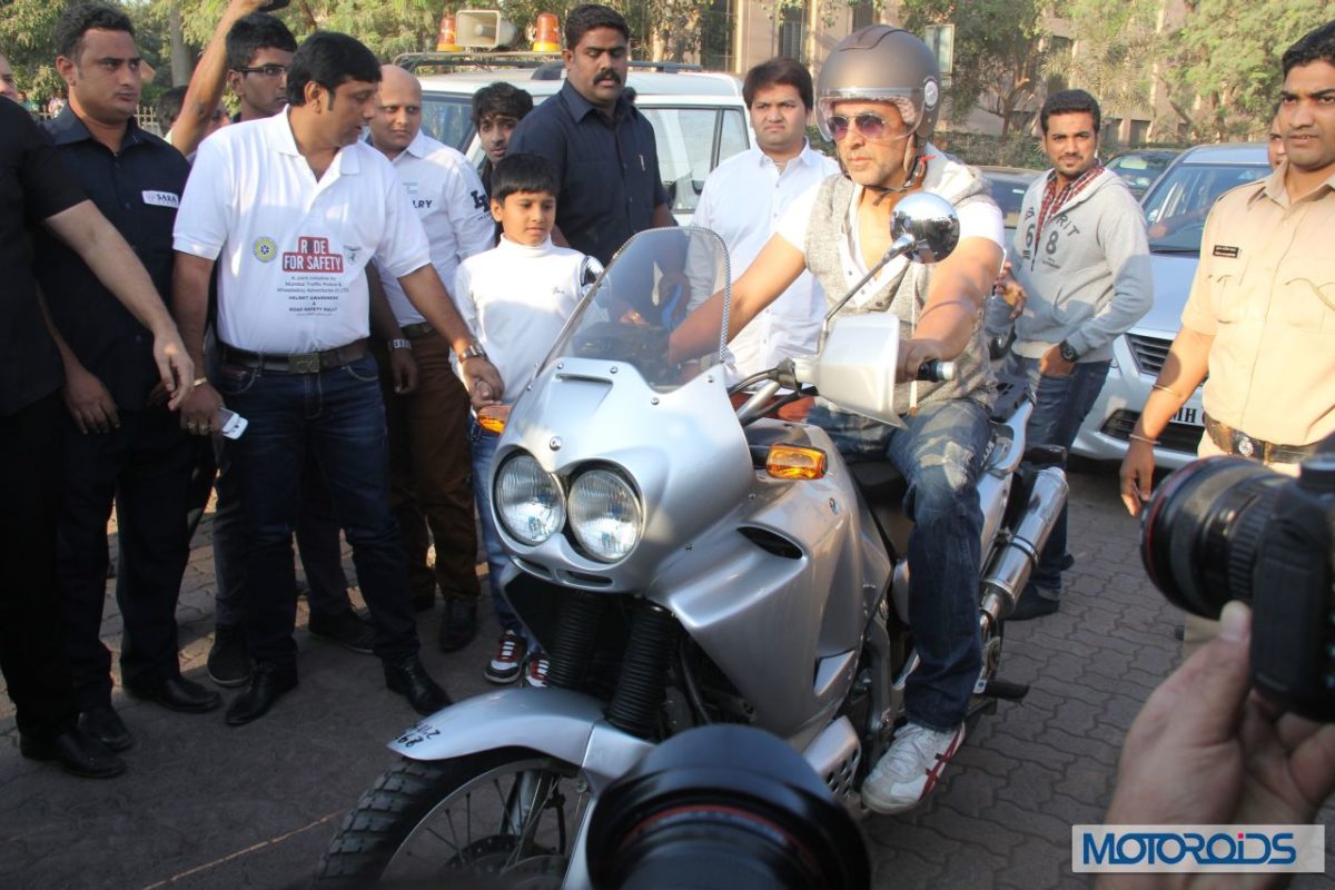 Helmet awareness and women safety Rally with Akshay kumar in Mumbai