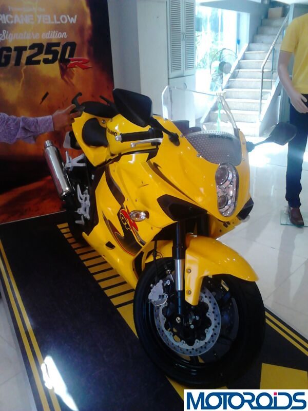 Hyosung GT250R Limited Edition (3)