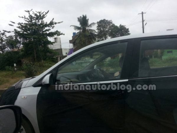 Hyundai-Grand-i10-Sedan-spied-2