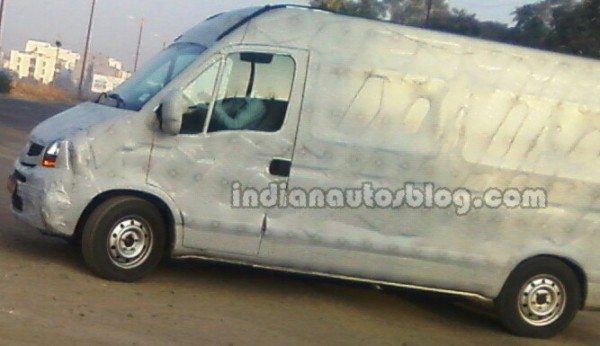 Next-gen-Tata-Winger-spied-side