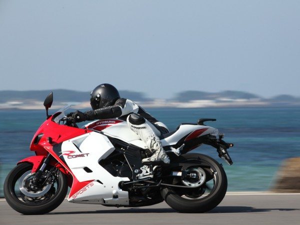 hyosung-gt250r-limited-edition-pics