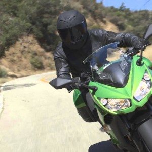 kawasaki ninja  india price pics