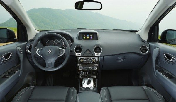 2014-Renault-Koleos-facelift-Pics-interior