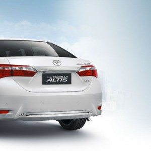 Toyota Corolla Altis Images