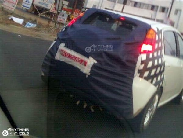 Fiat-Punto-Avventure-rear-view-spyshot