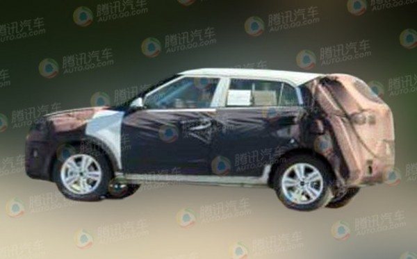 Hyundai-Mini-SUV-spy-pics-2