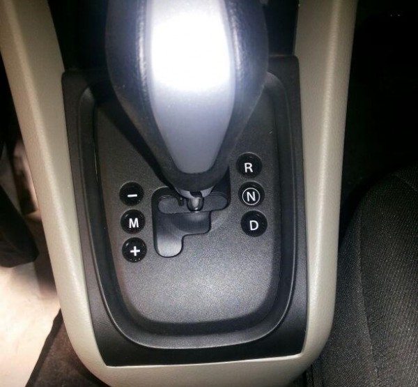 Maruti-Celerio-AMT-gear-lever-image