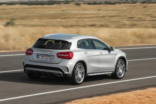 Mercedes-GLA-45-AMG-5