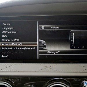 New  Mercedes S Class S screen menus