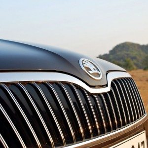 New  Skoda Superb facelift India