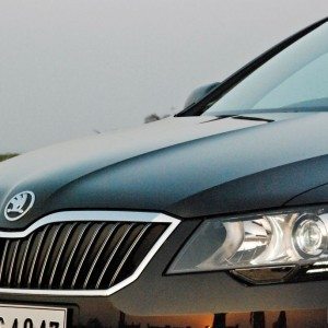 New  Skoda Superb facelift India