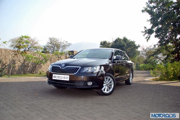 New 2014 Skoda Superb facelift exterior (2)