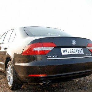 New  Skoda Superb facelift exterior