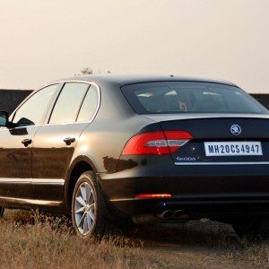 New  Skoda Superb facelift exterior