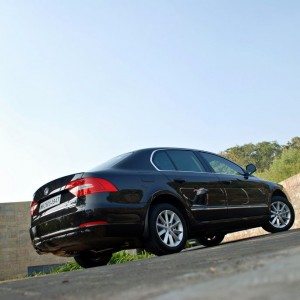 New  Skoda Superb facelift exterior