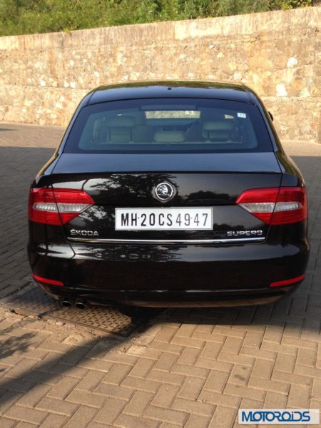 New Skoda Superb India review (2)