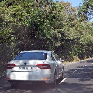 New Skoda Superb faceliftaction shots