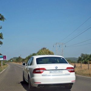 New Skoda Superb faceliftaction shots