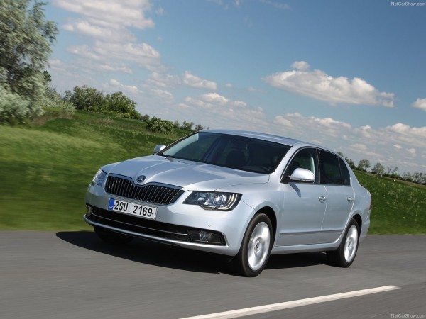 Skoda-Superb-facelift-india-teaser-pics-4