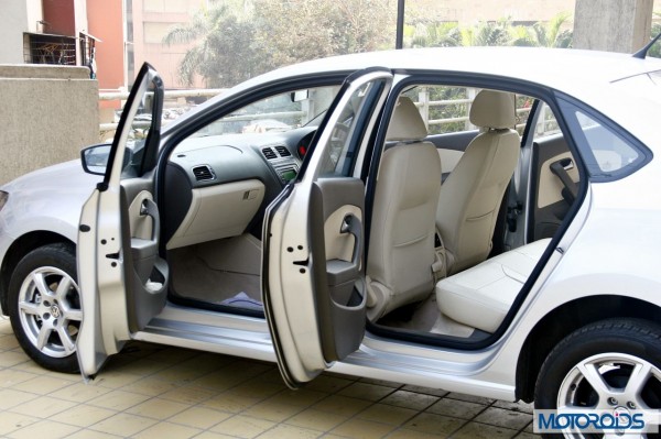 VW Vento 1.2 TSI DSG interior (36)