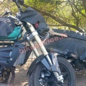 mahindra mojo  pics