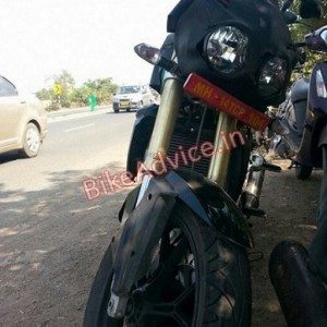 mahindra mojo  pics