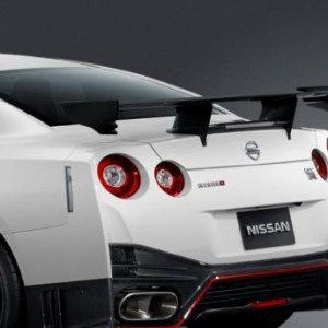 nissan gt r nismo pics