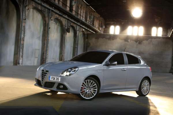 2014 ALFA ROMEO GIULIETTA images 2