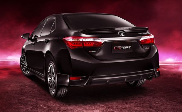 2014-Toyota-Corolla-Altis-ESport-Thailand-images-3