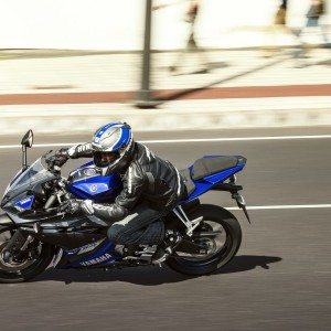 Yamaha R