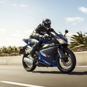 Yamaha R