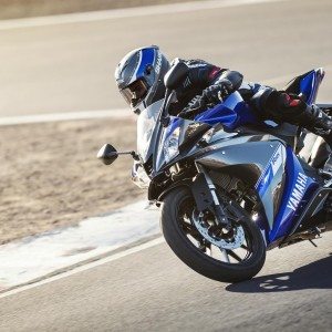 Yamaha R