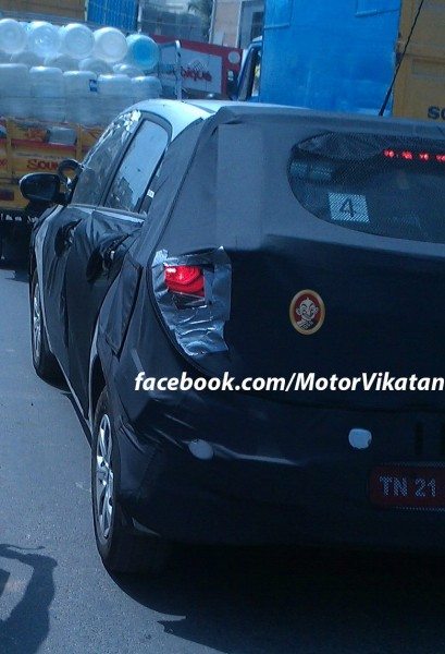 2015-Hyundai-i20-rear-spied-in-Chennai