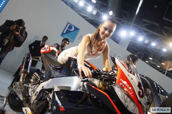 Aprilia RSV4 ABS Auto Expo 2014 (7)