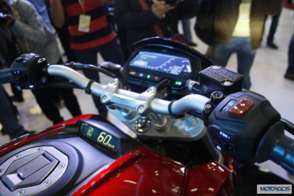 Bajaj Pulsar CS400 Auto Expo 2014 (20)