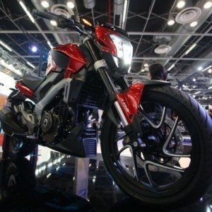 Bajaj Pulsar CS images features details