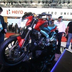 Bajaj Pulsar CS images features details