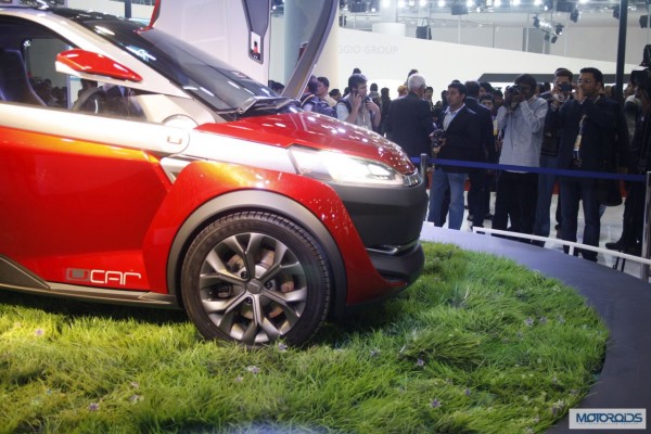 Bajaj U car Auto Expo 2014 (5)