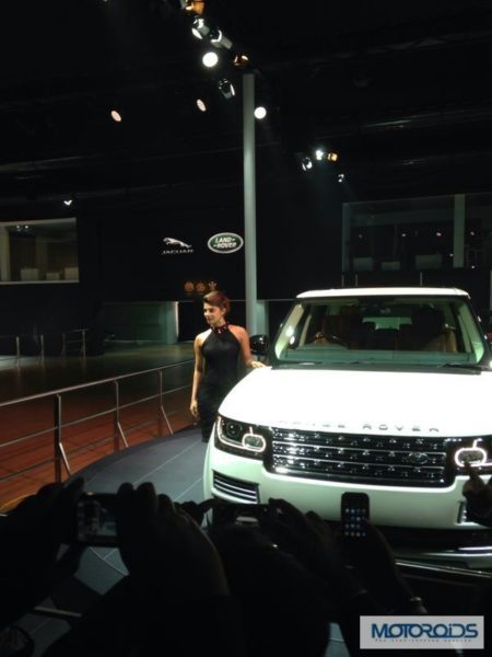 Land Rover LWB Auto Expo 2014 (4)