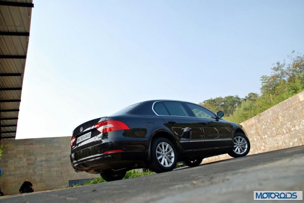 New-2014-Skoda-Superb-facelift-india-launch-date-1