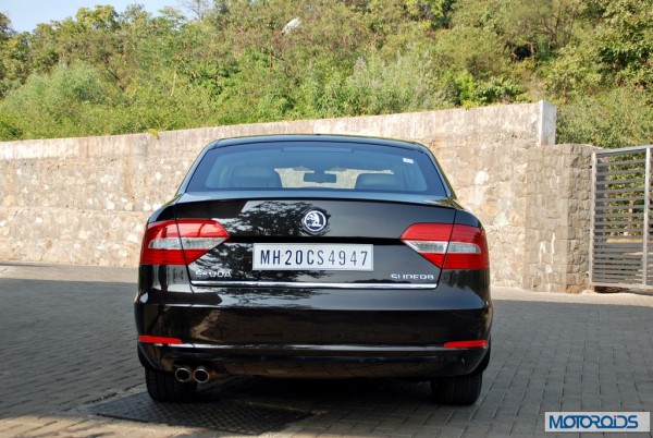 New-2014-Skoda-Superb-facelift-india-launch-date-3