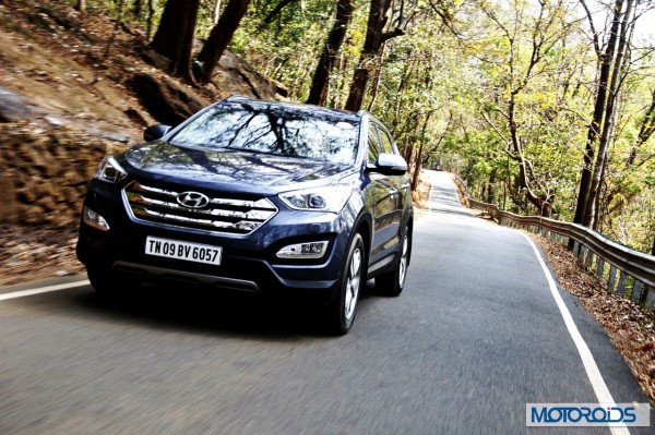 New Hyundai Santa Fe exterior action  (15)