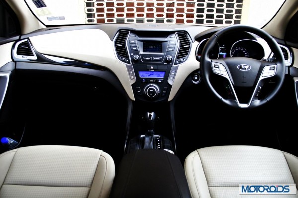 New Hyundai Santa Fe interior (1)