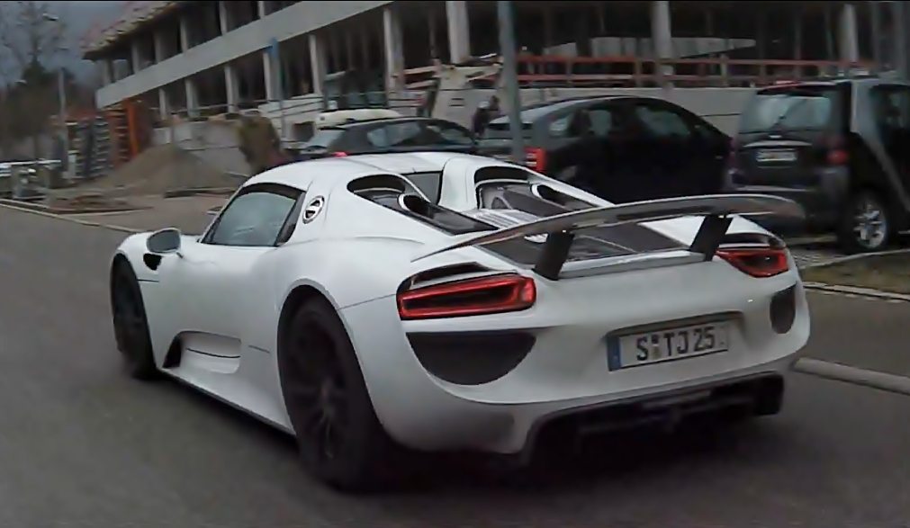 Porsche 918 Spyder Production Model spy pic