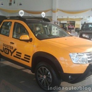 Renault Duster Joy Yellow Edition images