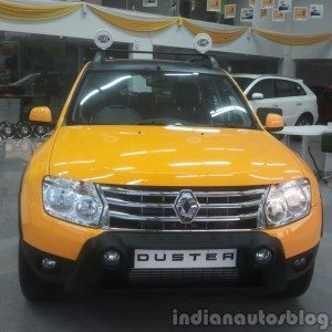 Renault Duster Joy Yellow Edition images