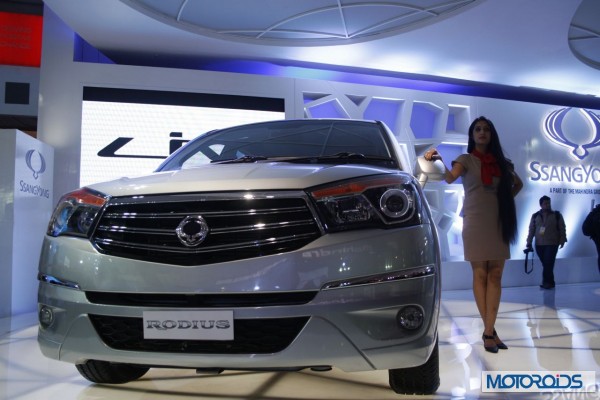 Ssngyong Rodius Auto Expo 2014 (2)