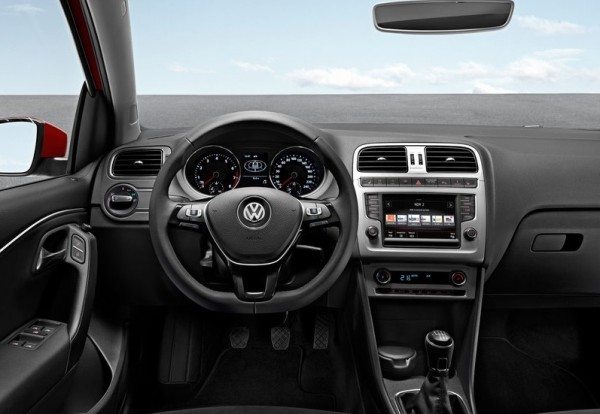 Volkswagen-Polo-facelift-pics-2